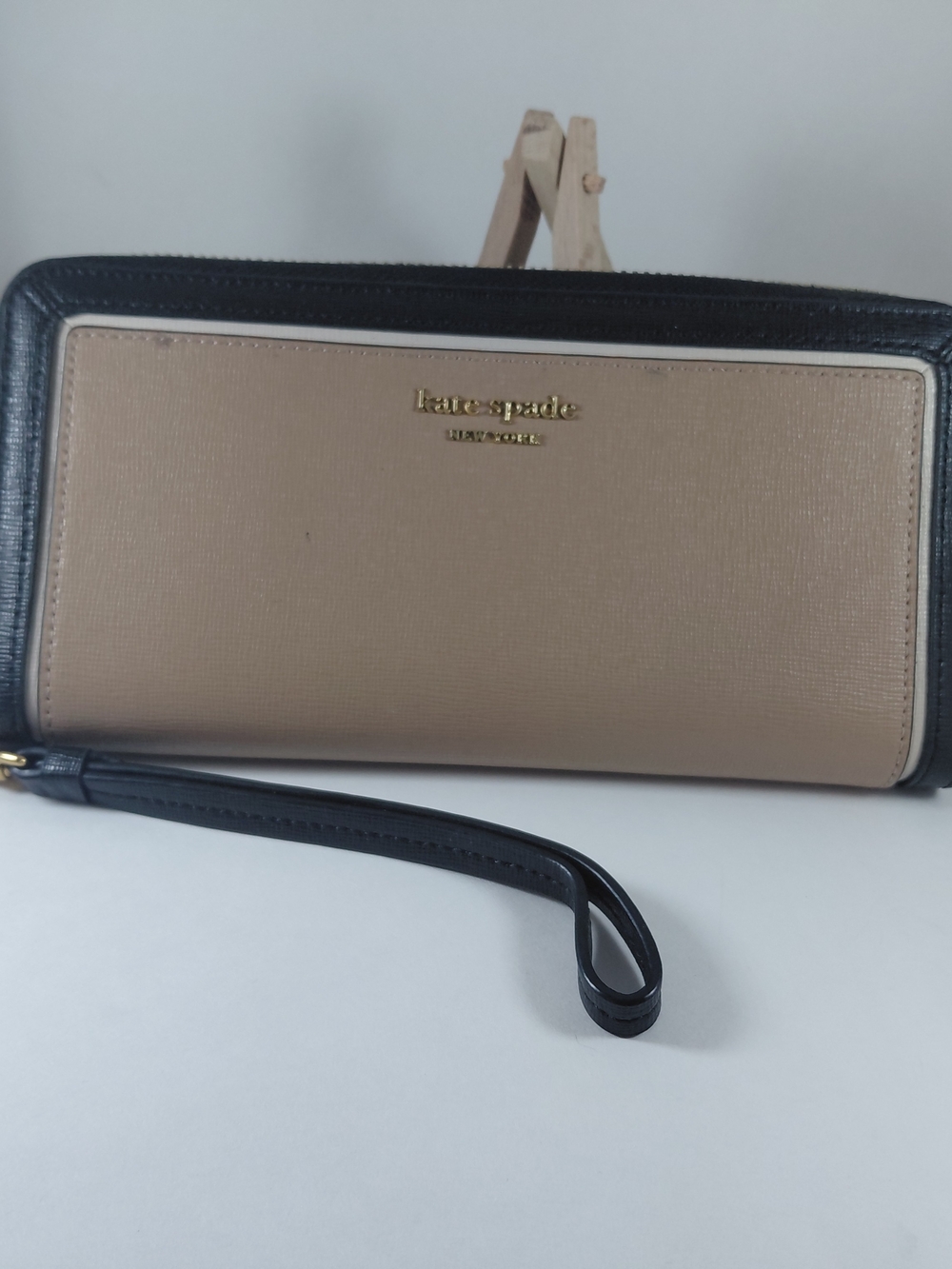 kate spade New York Beige and Black Wristlet Wallet